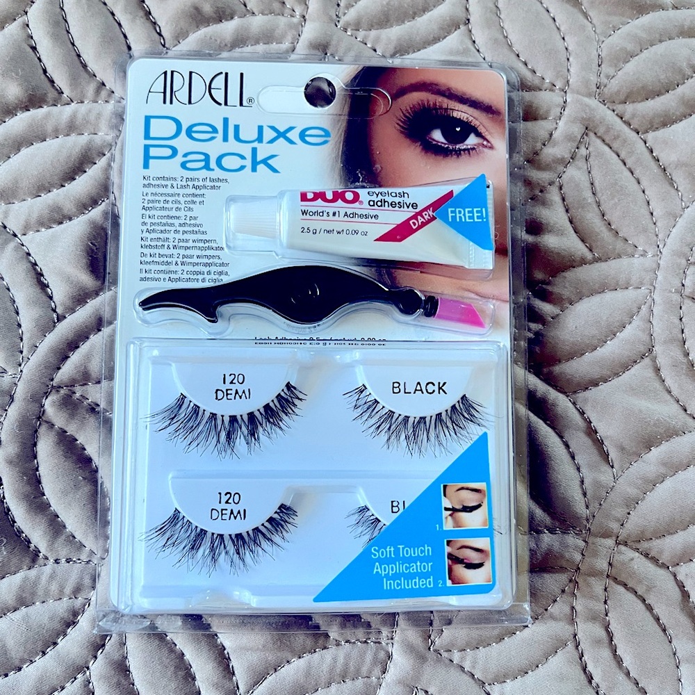 Ardell deluxe pack eyelashes. NWT❣️